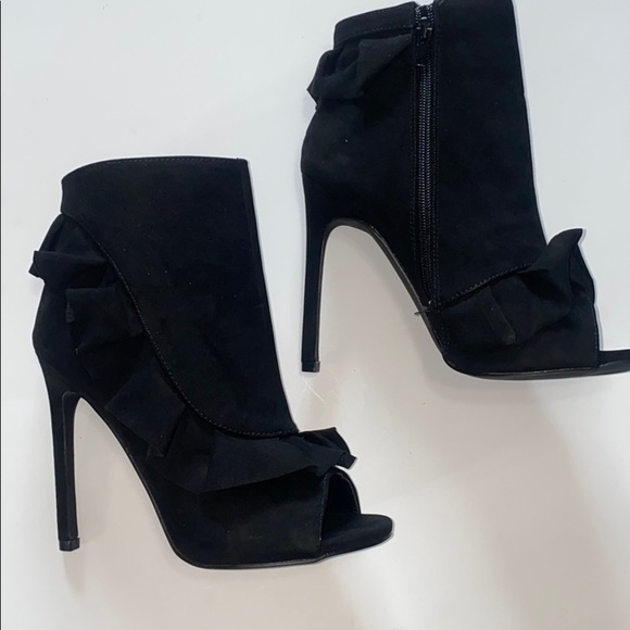 Justfab Borati Black booties size 8, 4 inches - Picture 1 of 12